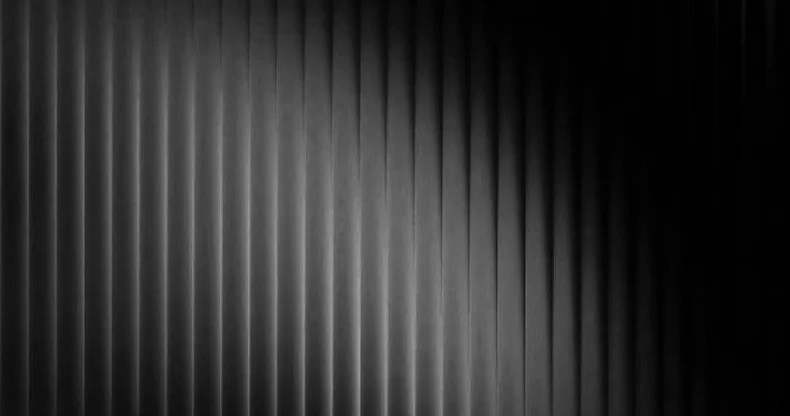 一次 Vibe Coding 之后的四点思考:视口、滚动叙事、16:9 与内容生命周期。